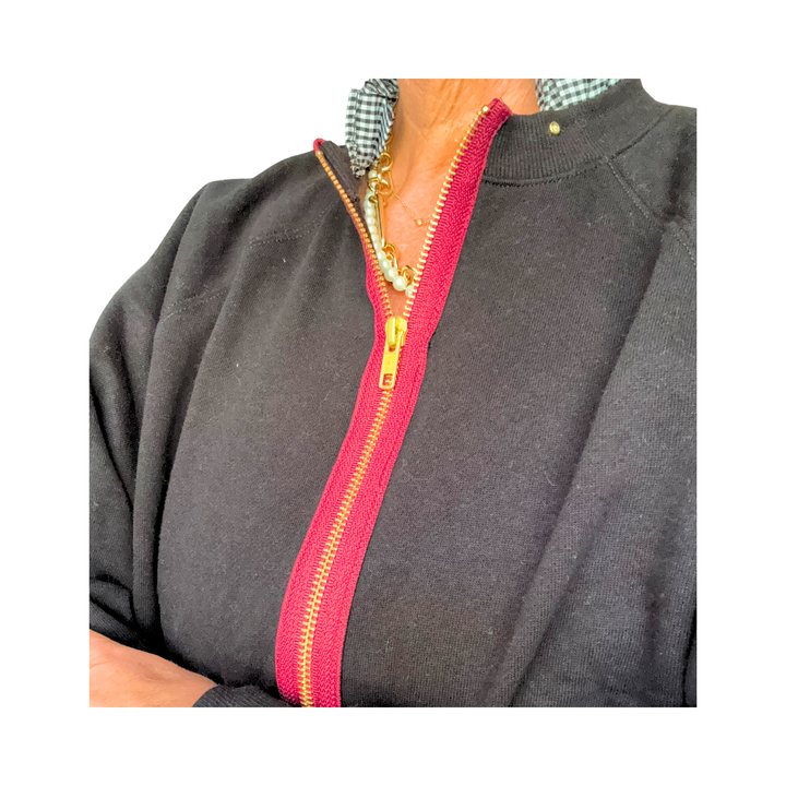 Zipped - Black